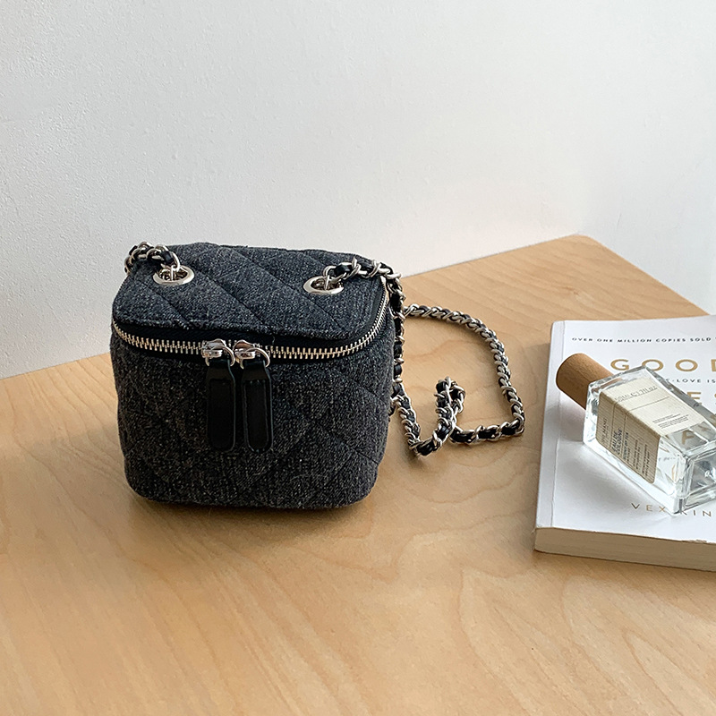 Dompet Selempang Kotak Berlapi - Chain Crossbody Quilted ulasan dan harga