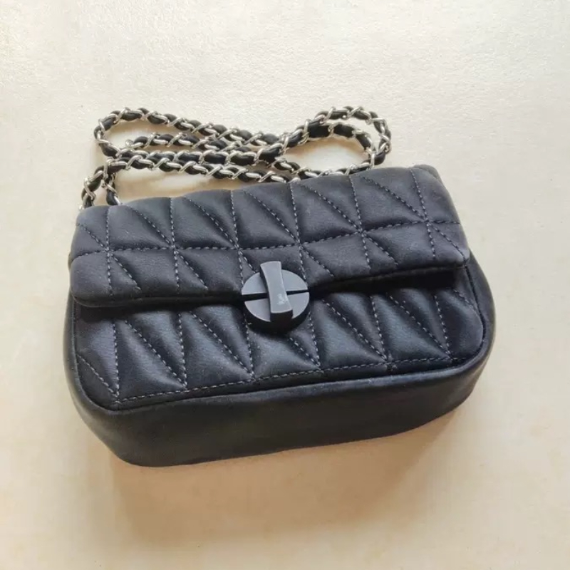 Koleksi Terbaru 2026, Tas Sele - Chain Crossbody Quilted ulasan dan harga